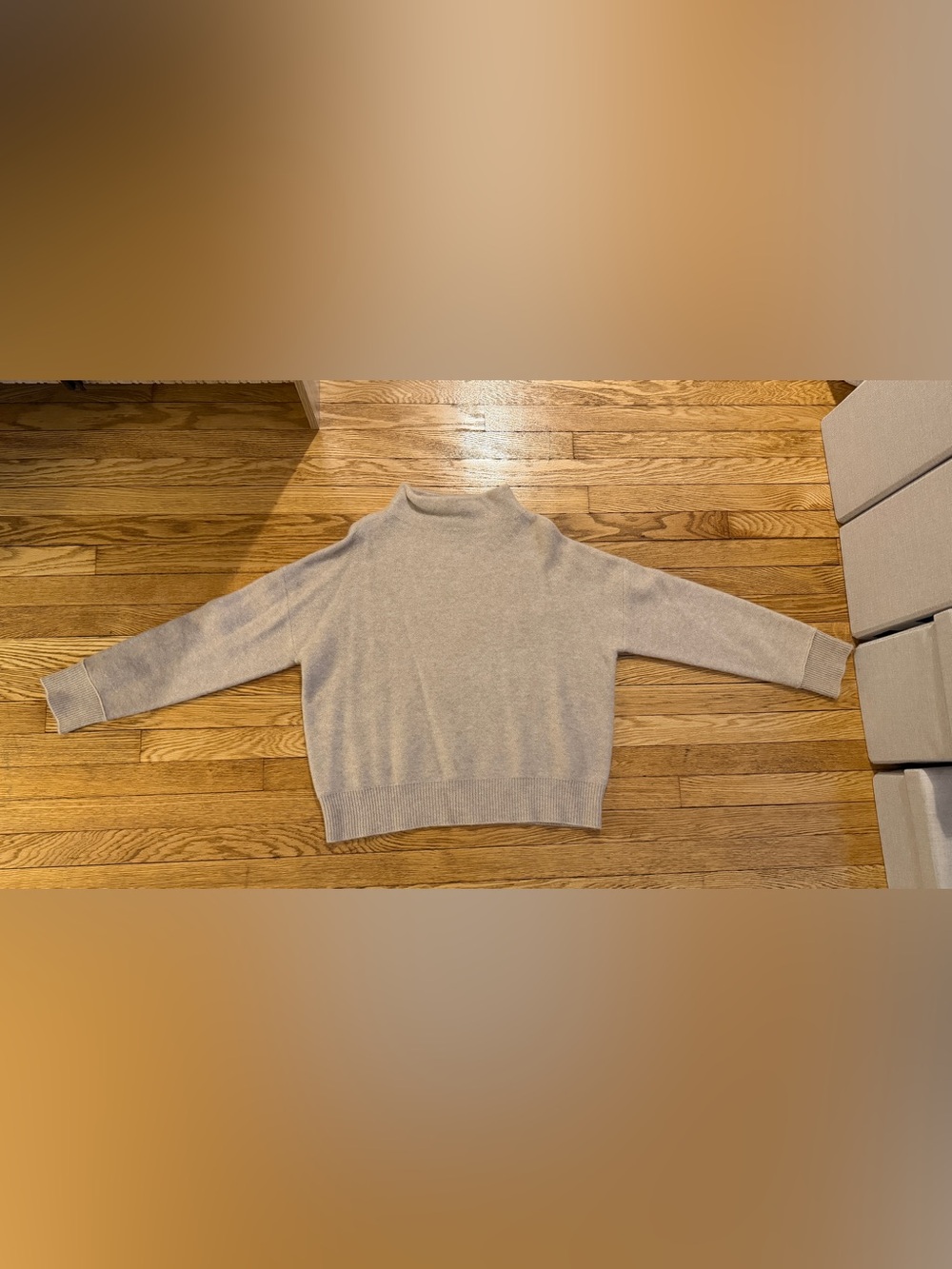 Tahari 100% Cashmere Mock Neck Sweater Beige/Taupe
